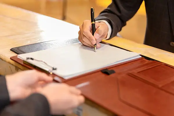 卡塔尔那边的人到重庆旅游要多少钱