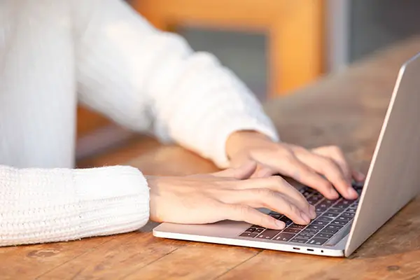 科摩罗那边的人到重庆旅游攻略