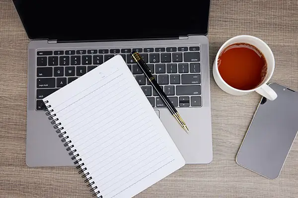 丹麦人到重庆旅游要多少钱