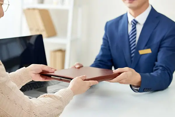 图瓦卢那边的人到重庆旅游费用